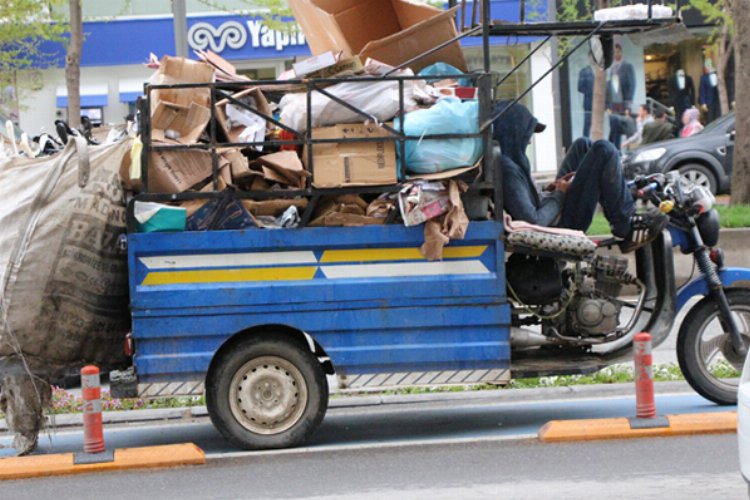 Bursa Gürsu'da atık toplayıcıları 'sıfır atık'a dahil edilecek -