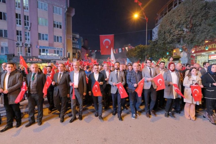 Bursa İnegöl'de coşku dolu Cumhuriyet korteji -