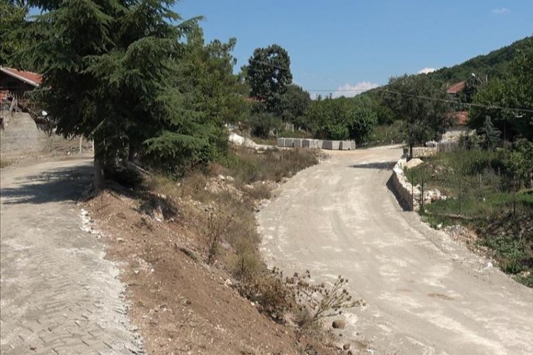 Bursa İnegöl'de Fındıklı'ya parke taş uygulaması -