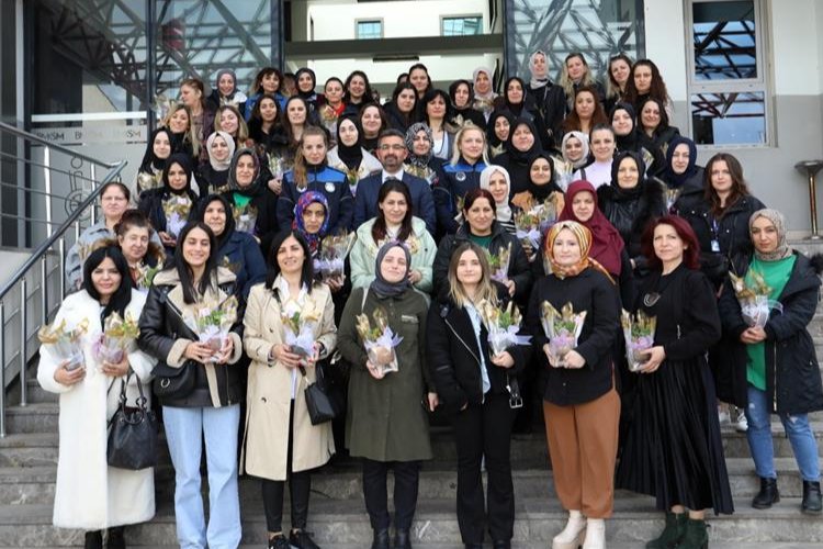Bursa İnegöl'de kadın personele 8 Mart yemeği -