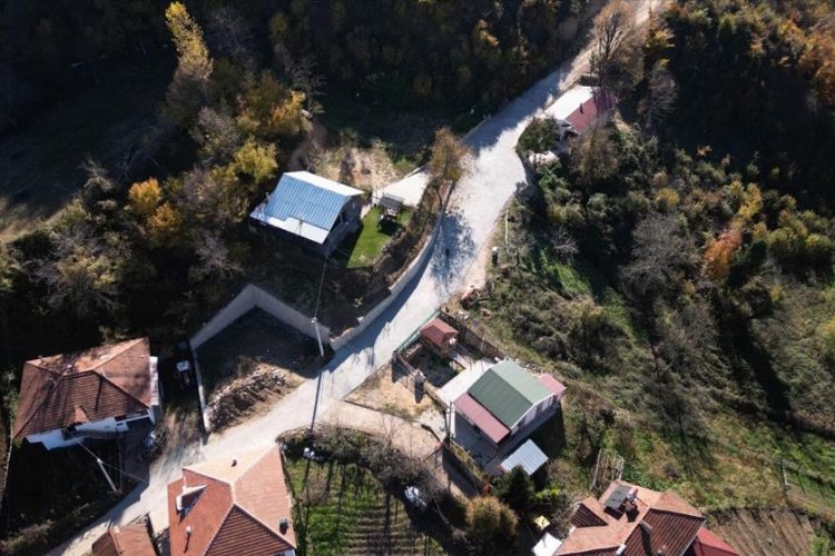 Bursa İnegöl'de kırsalın yolları parkeyle kaplandı -