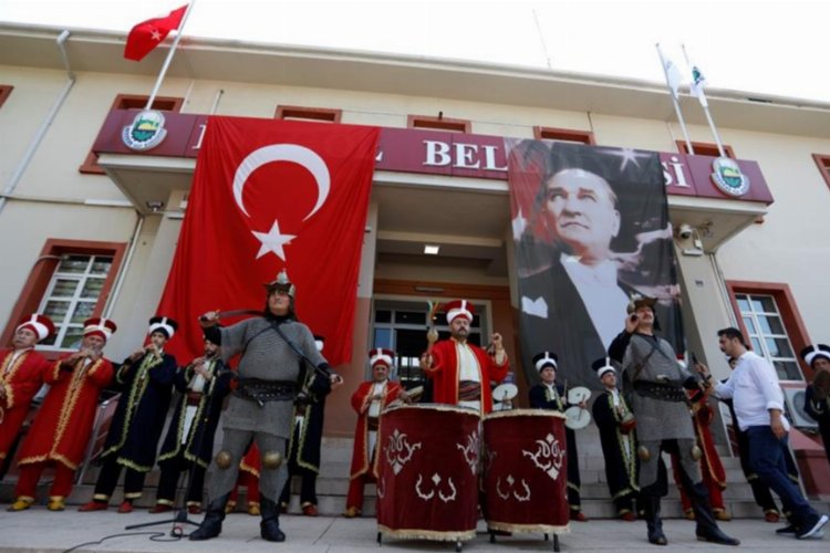 Bursa İnegöl'de Zafer Bayramı coşkusu -