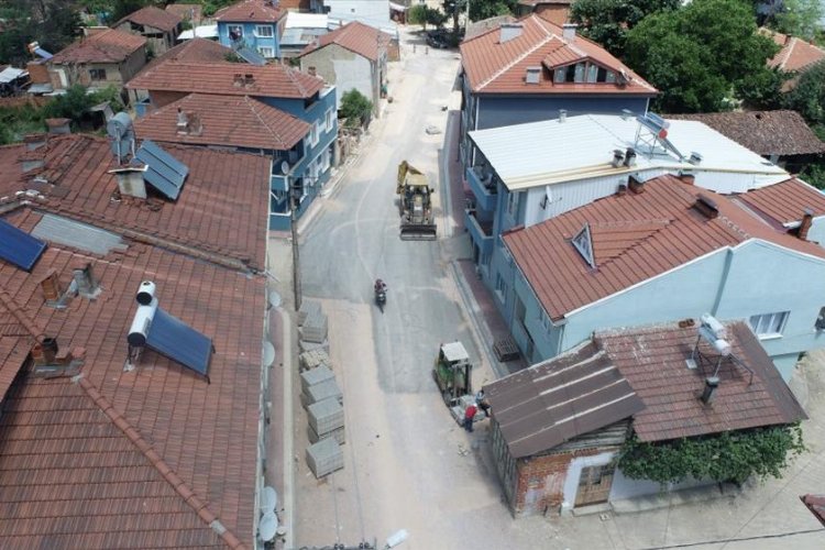 Bursa İnegöl Kurşunlu'da üst yapı çalışmaları sürüyor -