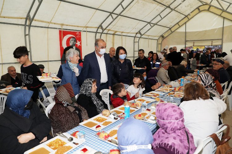 Bursa Mudanya'da iki ayrı iftar çadırı kuruldu -
