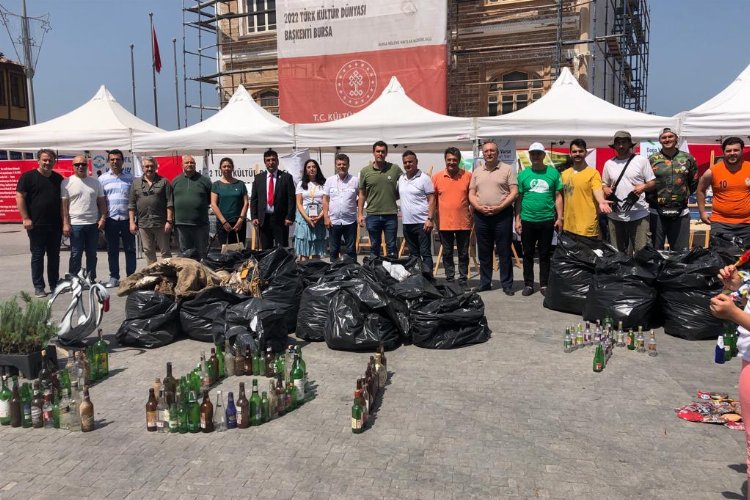 Bursa Mudanya'da STK'lardan mıntıka temizliği -