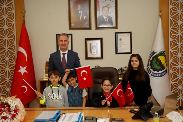 Bursa İnegöl Belediyesi’nde makamlar çocukların oldu -