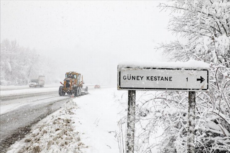 Bursa İnegöl'de 36 saatte 5140 km yol kardan temizlendi -