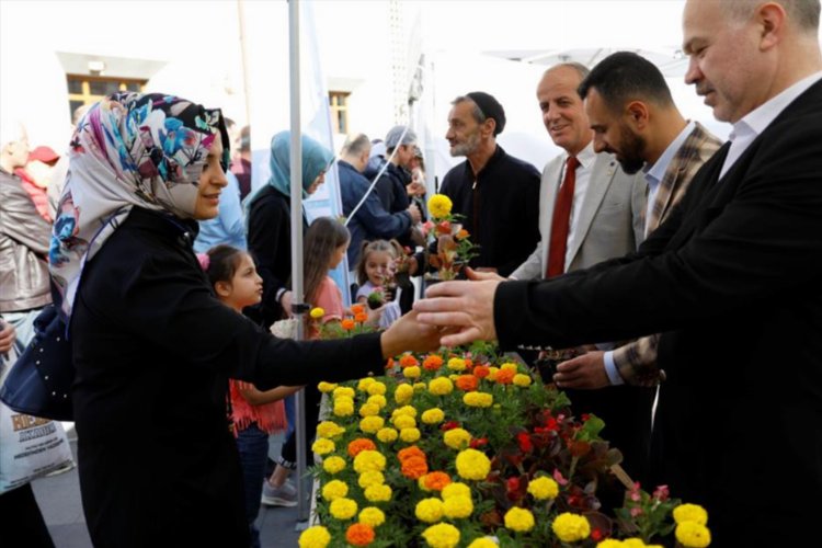 Bursa İnegöl'de anneler unutulmadı -