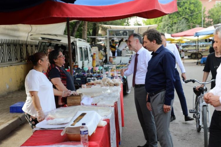 Bursa İnegöl'de Pazartesi Pazarında trafik sorunu çözüldü -