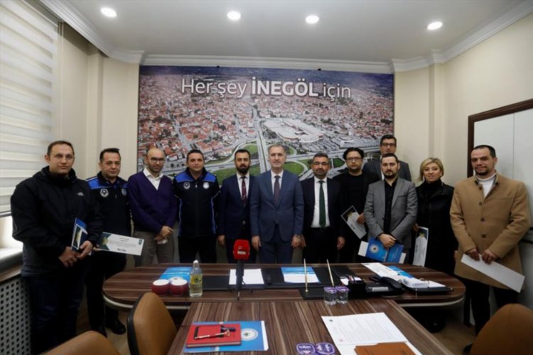 Bursa İnegöl'de projesi onaylanan personeller ödüllerini aldı -