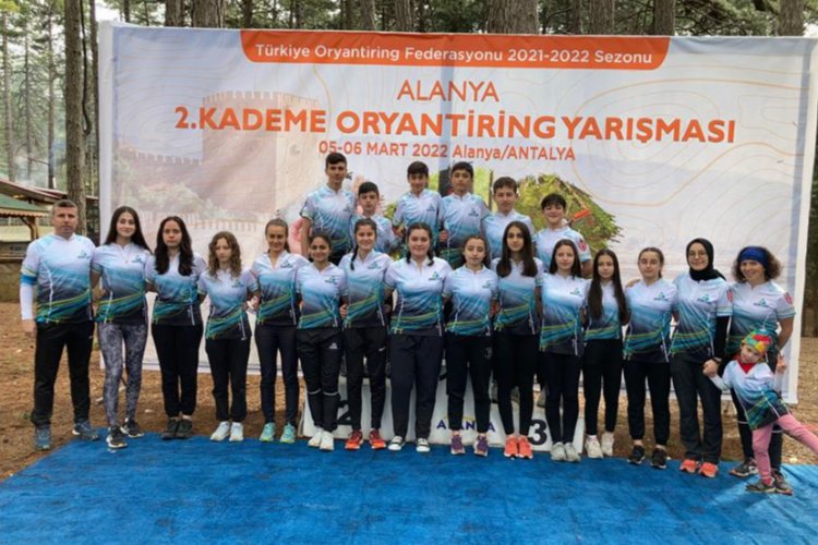 Bursa İnegöl Oryantiring sporcuları 13 madalyayla döndü -