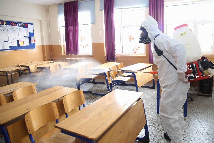 Bursa Nilüfer'de okullar dezenfekte ediliyor -