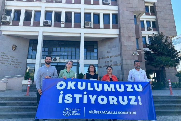 Bursa Nilüfer'de 6 mahalle Milli Eğitim önünde pankart açtı! -