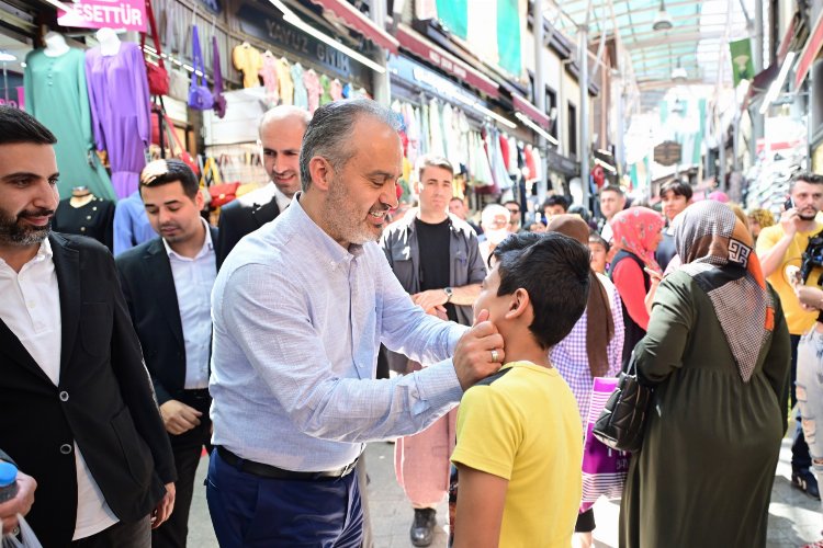 Bursa'nın çarşılarında bayram bereketi -