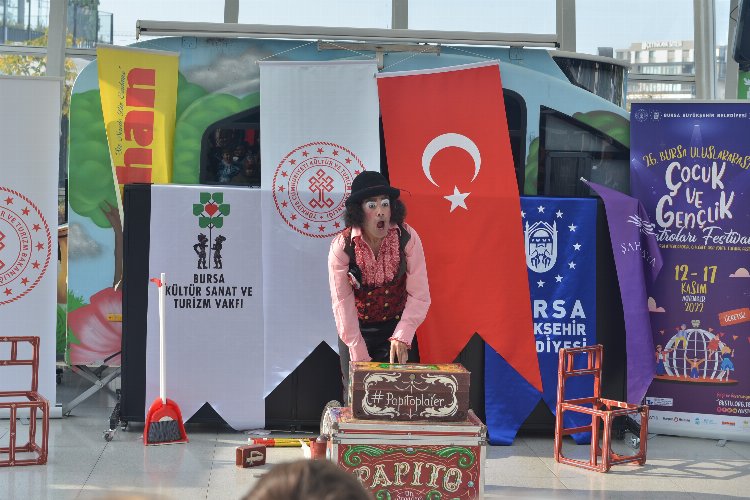 Bursa'nın her köşesinde tiyatro -