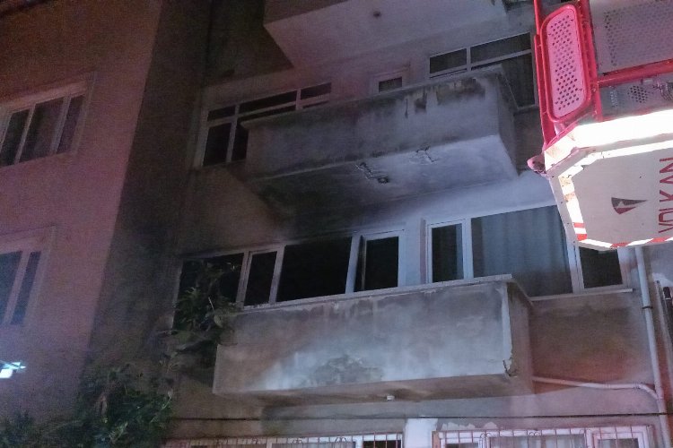 Bursa Orhangazi'de doğal gaz patlaması! Daire kullanılamaz hale geldi -