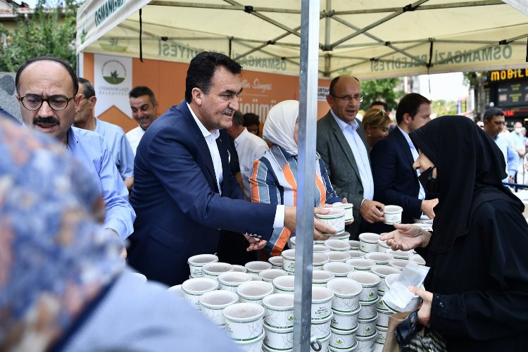 Bursa Osmangazi’de aşure bereketi paylaşıldı -