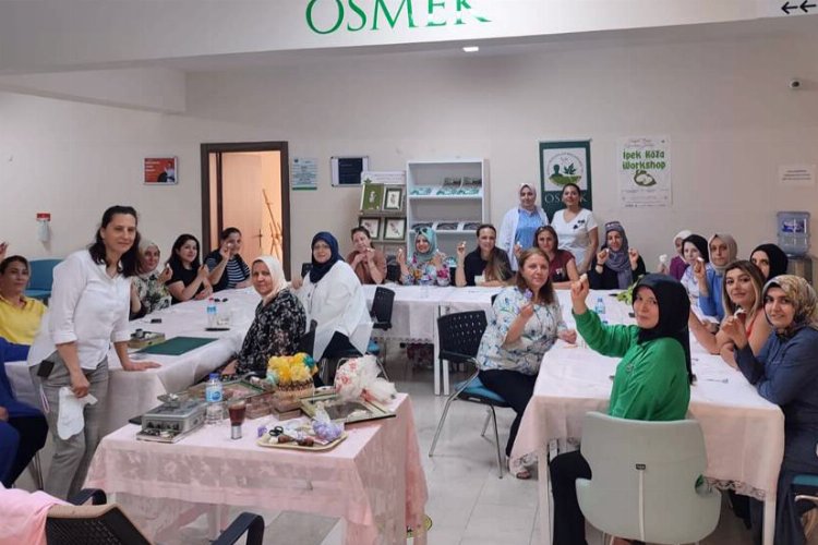 Bursa Osmangazi'de ipek kozalar hayat buldu -