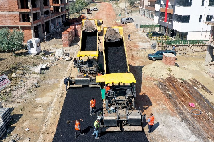 Bursa Osmangazi'de kış öncesi 4 kilometrelik yol asfaltlandı -