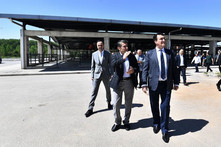 Bursa Osmangazi'de kurban pazarları bayrama hazırlanıyor -