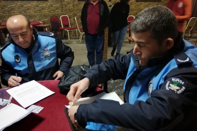Bursa Osmangazi'de ruhsatsız kahvehaneler mühürlendi -