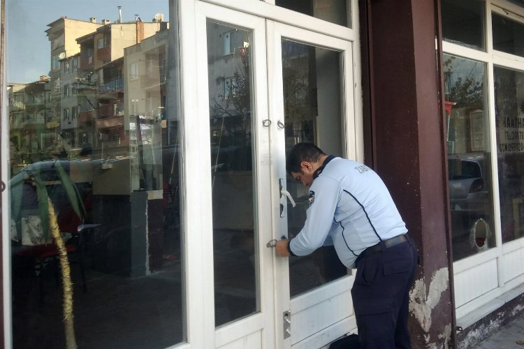 Bursa Osmangazi'de ruhsatsız kahvehaneye mühür -