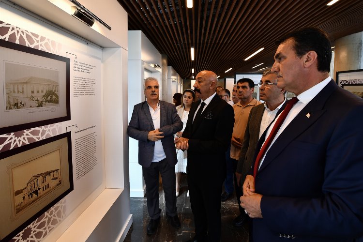 Bursa Osmangazi'den Ulu Hakan'a vefa sergisi -