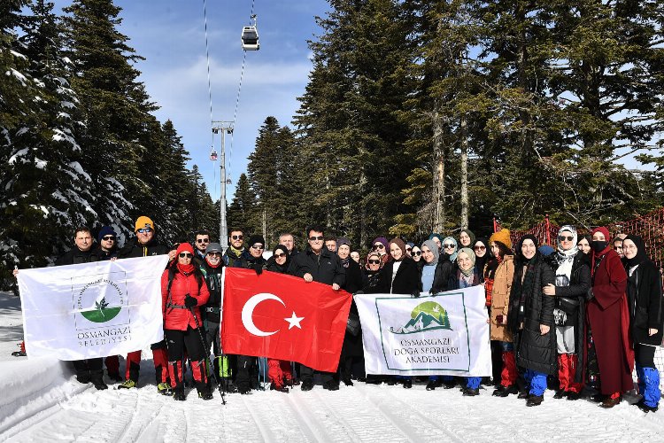 Bursa Osmangazi'den Uludağ'da idealist gençlere motive kampı -