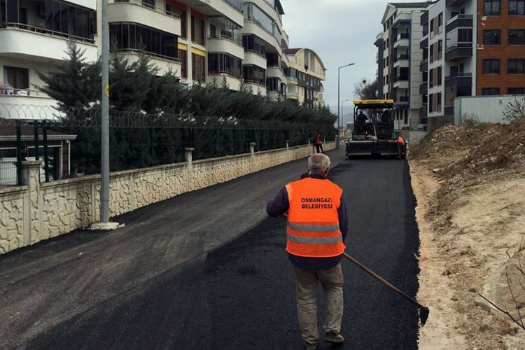 Bursa Osmangazi Hamitler’in yollarına siyah makyaj -
