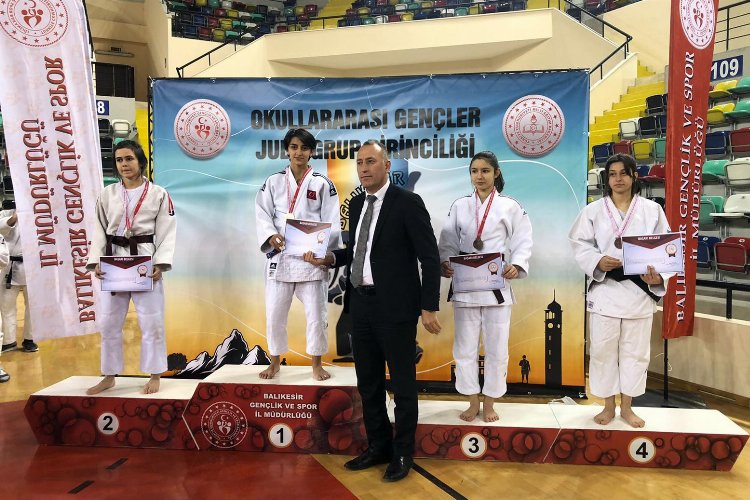Bursa Osmangazili judocuların Balıkesir damgası -
