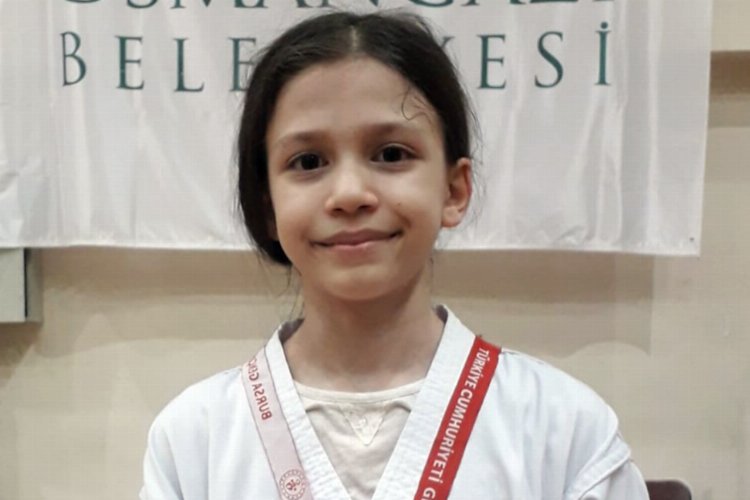 Bursa Osmangazili sporcu kürsünün zirvesinde -