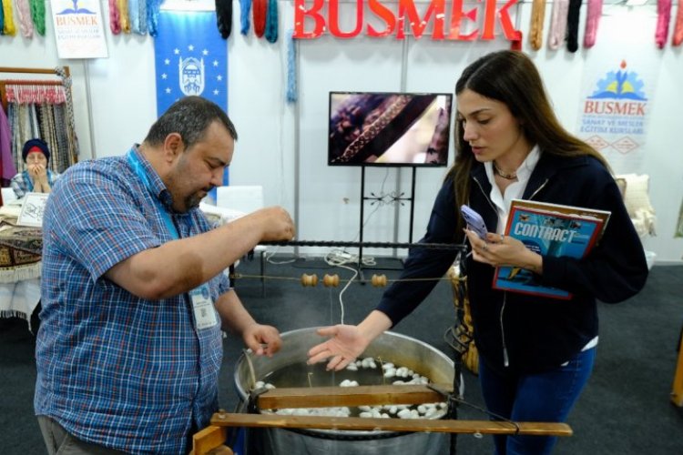 Bursa İpeği HOMETEX'in gözdesi oldu -