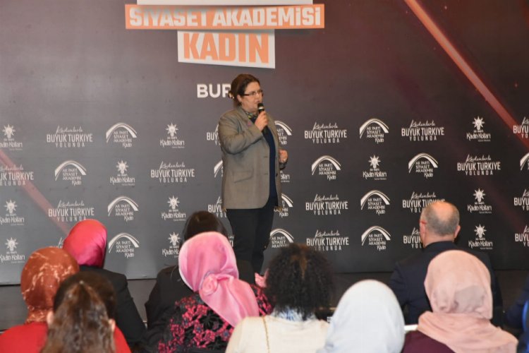 Bursa Siyaset Akademisi'nde son ders zili çaldı -