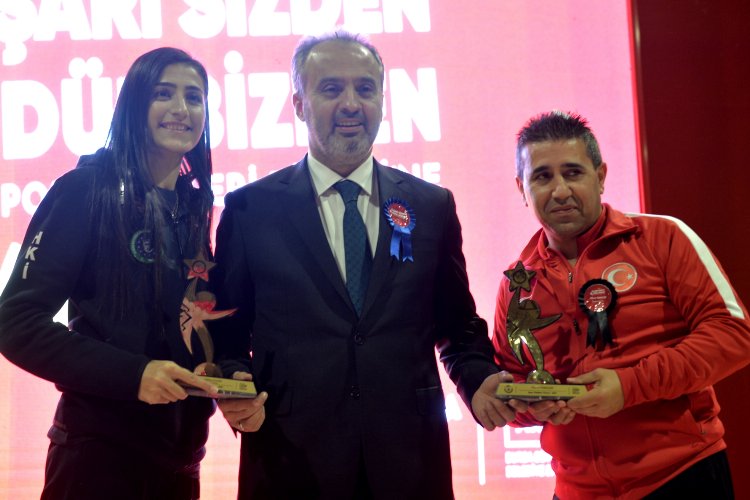 Bursa sporun yıldızlarını yine ödüllendirecek -