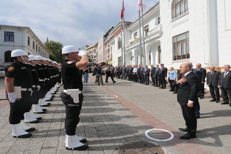 Bursa Valisi Mahmut Demirtaş göreve başladı -