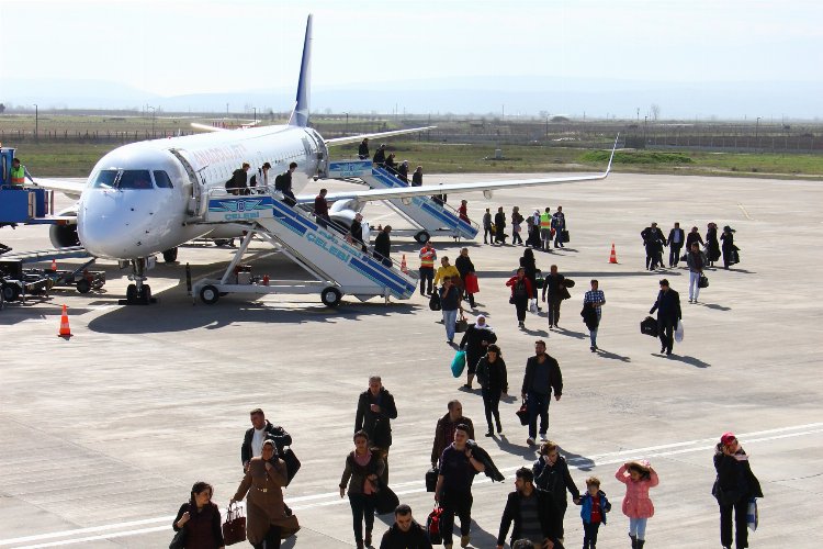 Bursa Yenişehir'den 112 bin yolcu 'hava'landı -