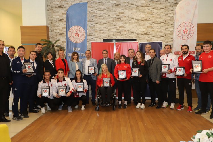 Bursa Yıldırım'a 'yılın en iyi spor kulübü' ödülü -