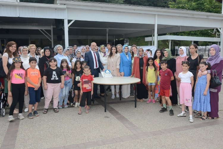 Bursa Yıldırım'da 200 kadın üye DEVA'ya katıldı -