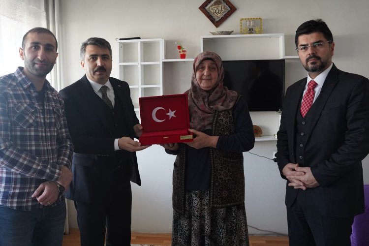 Bursa Yıldırım'da şehit annesine ziyaret -