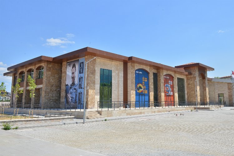 Bursa Yıldırım'da gençliğe çok yönlü sportif merkez -