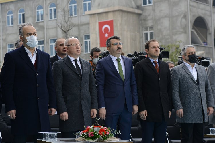 Bursa Yıldırım'da Millet Mahallesi modern pazarına kavuştu -