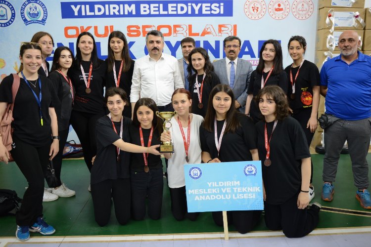 Bursa Yıldırım'da Okul Sporları Şenliği tamamlandı -