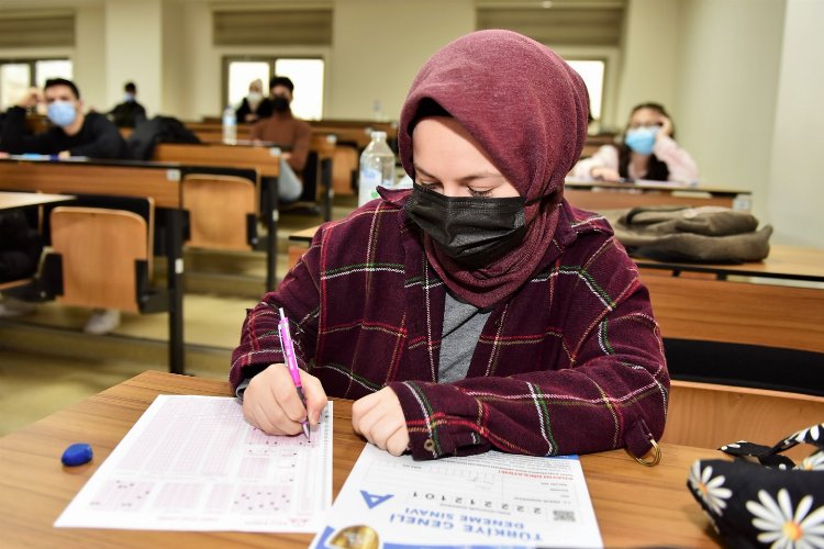 Bursa Yıldırım'dan öğrencilere YKS provası -