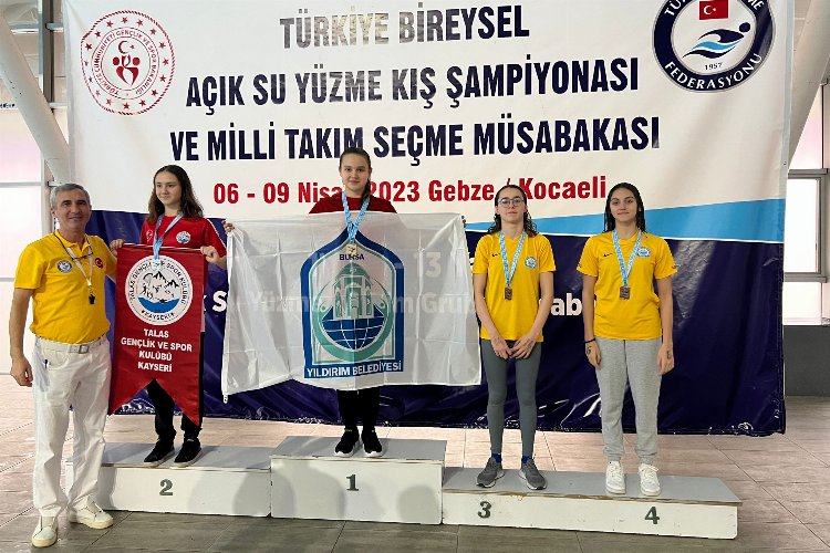 Bursa Yıldırım'ın altın kulaçlarından 15 madalya -