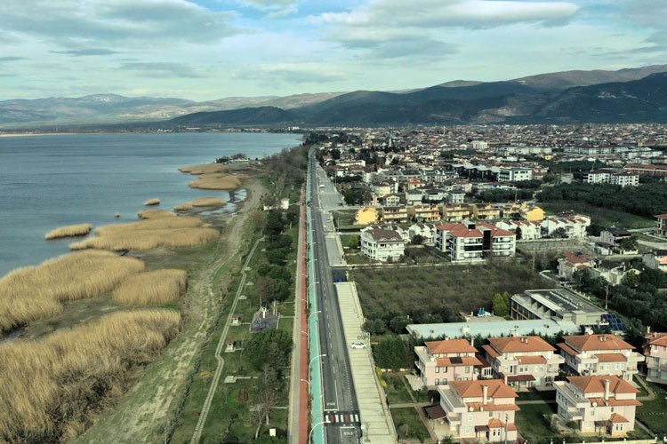 Bursa İznik sahil yolu konfora ulaştı