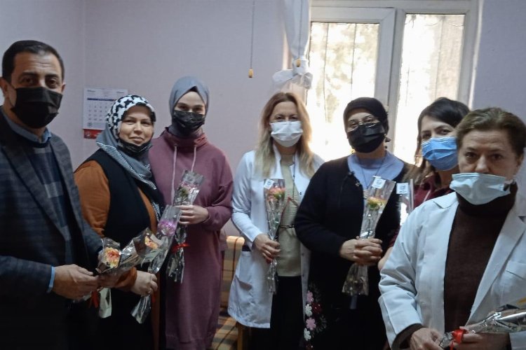 Bursa İznik'te Bal-Göç kadın sağlıkçıları unutmadı -