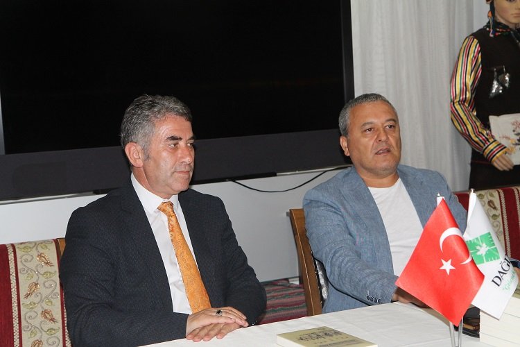 Bursalı tarihçi DAĞDER'de yeni kitabını tanıttı -