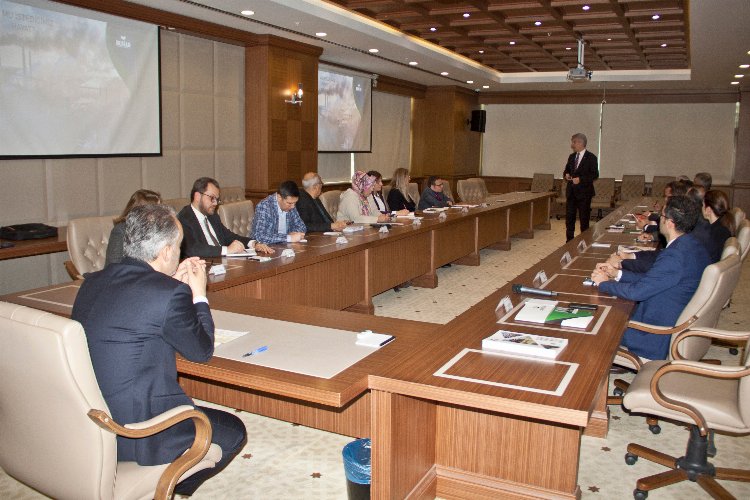 BUSİAD'dan Başkan Aktaş'a sunum -