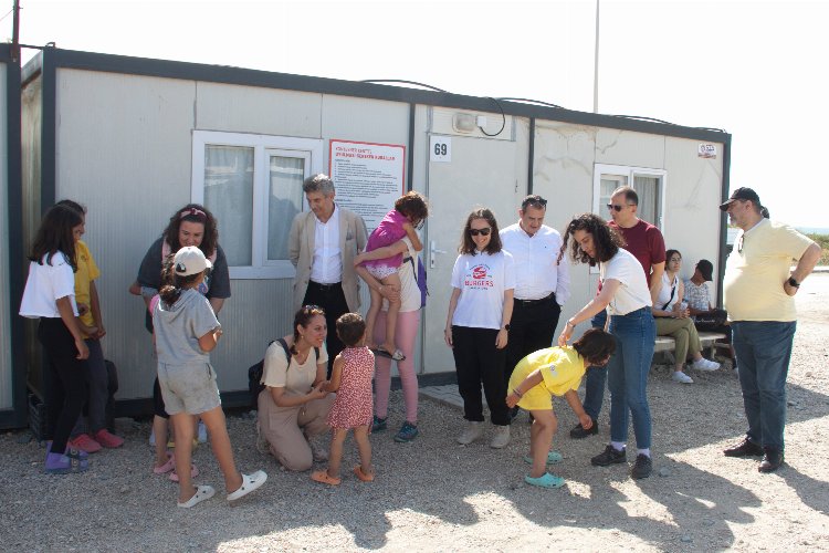 BUSİAD'dan Hatay'da depremzedelere destek -