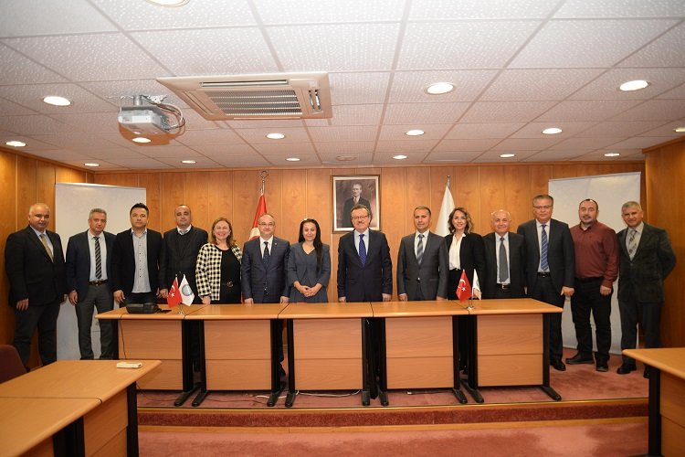 BUÜ'de mezun istihdamı ve staj imkânları genişletiliyor -